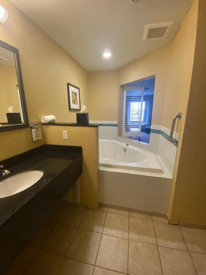Holiday Inn Express And Suites Detroit North-Troy By Ihg Luaran gambar