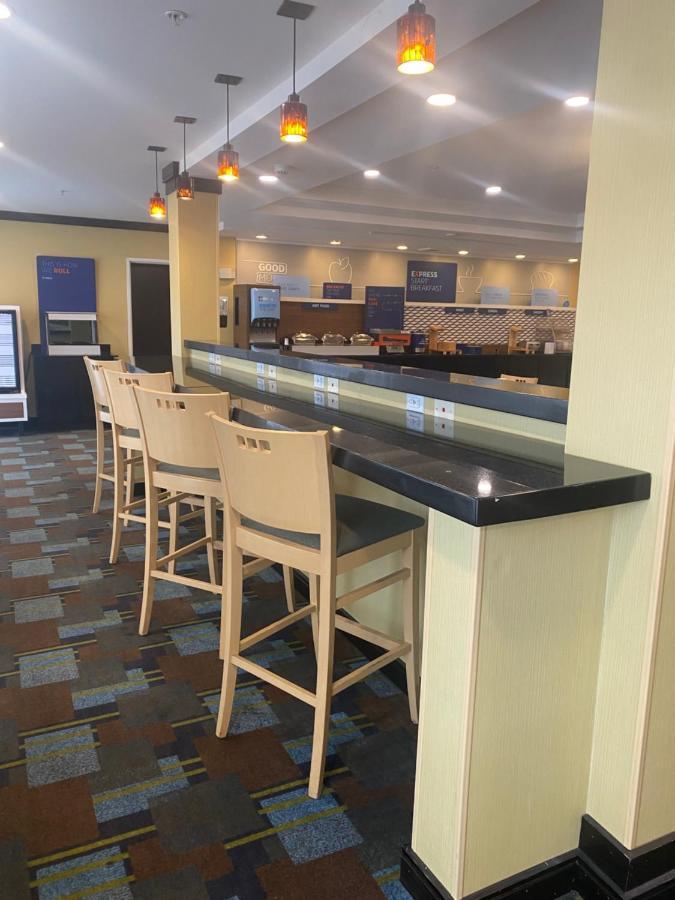 Holiday Inn Express And Suites Detroit North-Troy By Ihg Luaran gambar
